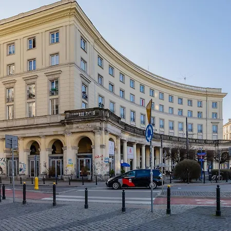 For 6 People Near Royal Baths Park By Renters Prestige Appartement