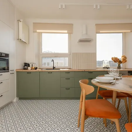 公寓 For 6 People Near Royal Baths Park By Renters Prestige