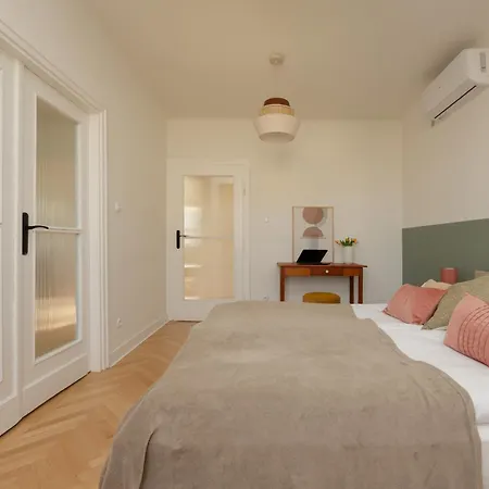 For 6 People Near Royal Baths Park By Renters Prestige * 바르샤바